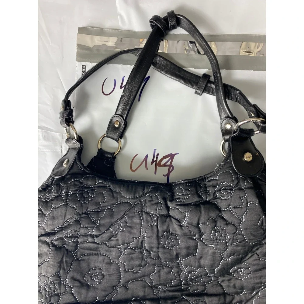Quilted Black Floral Stitch Shoulder‎ Bag Purse w/ Leather Handles Zip Top